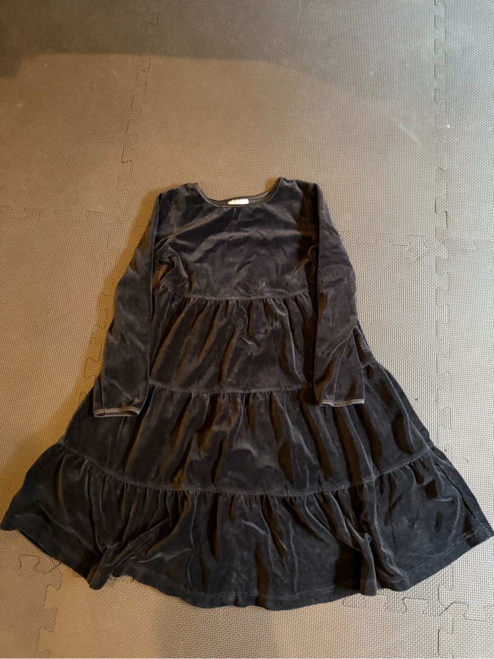 Hanna Andersson Black Velvet Tiered Long-Sleeve Kids Dress